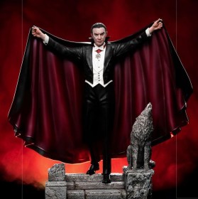 Dracula Universal Monsters Deluxe Art 1/10 Scale Statue by Iron Studios